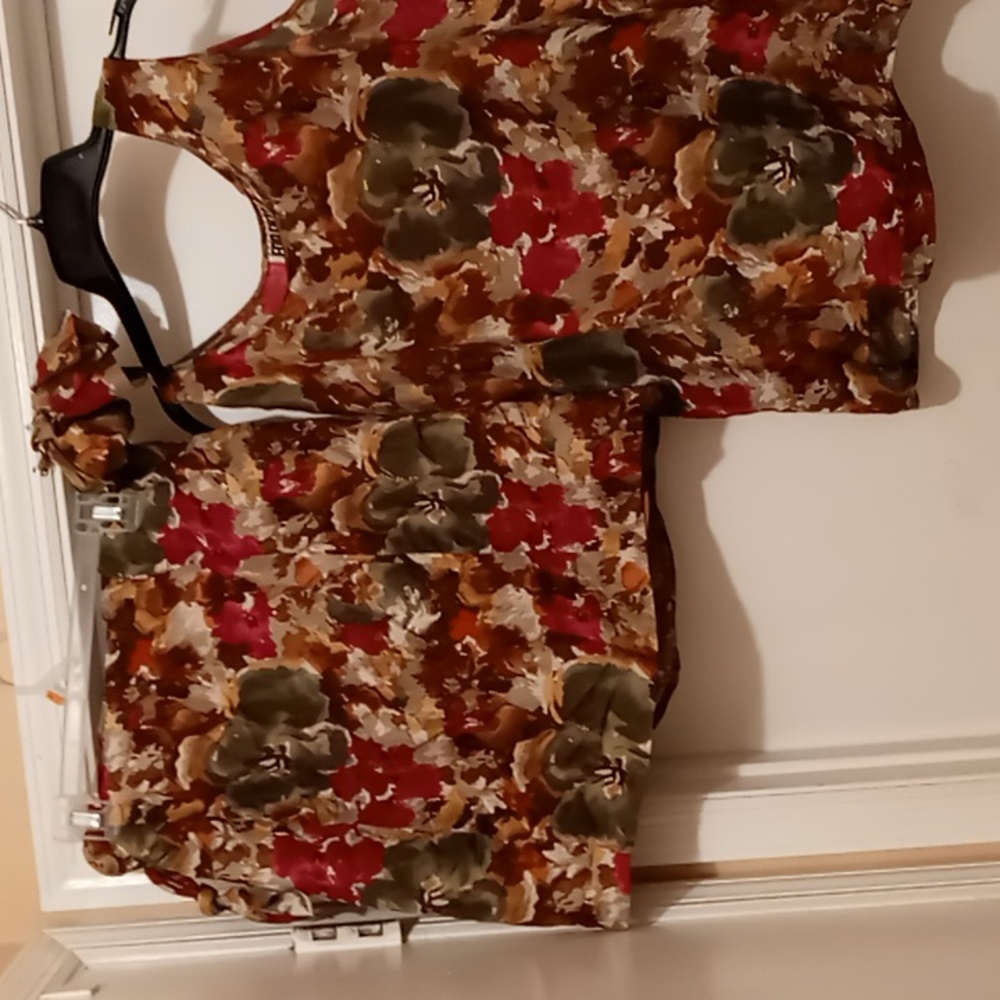 Floral 3 piece sleeveless tank top with wrap skirt matching hair bow